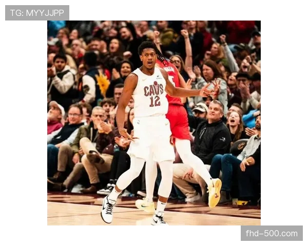 骑士开拓者对决：防守漏洞或促高分，总分预设超230分